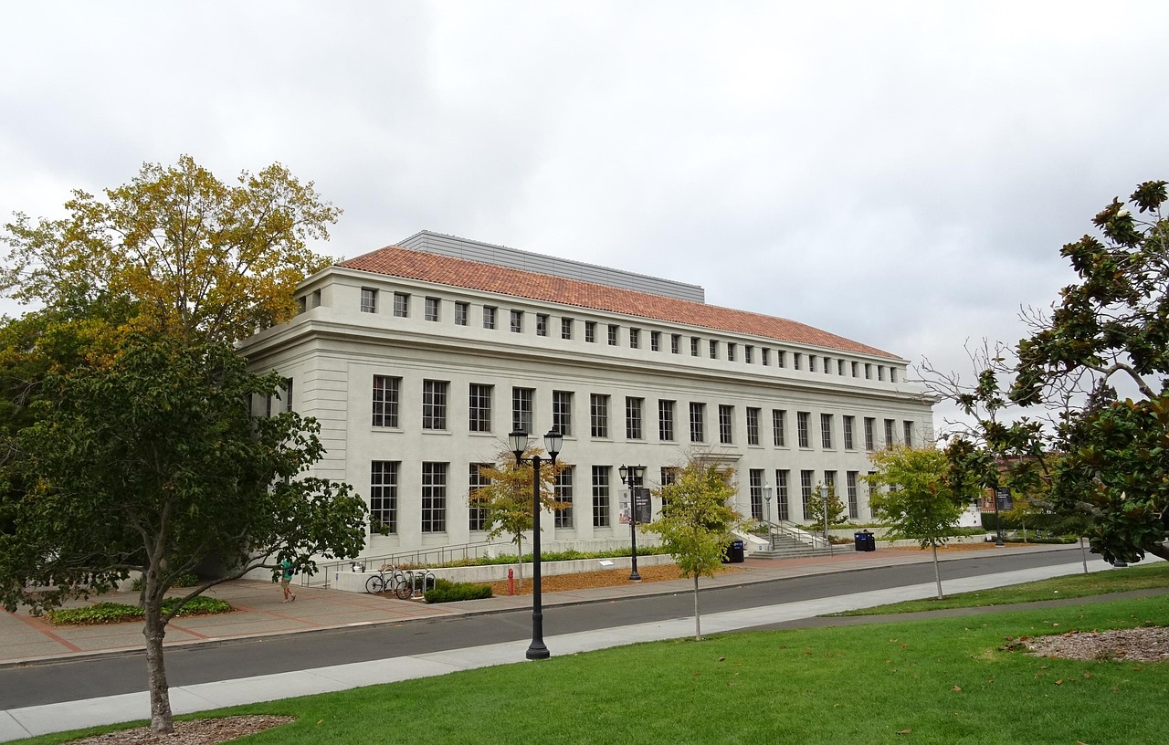 澳门有哪些大学〃澳门有哪些大学可以申请读研